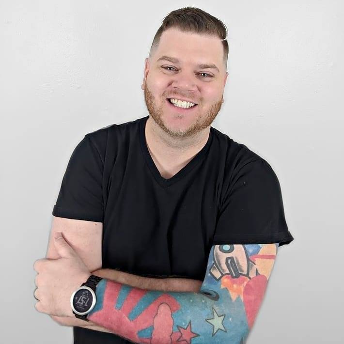 Picture of Travis Woodward, the author
